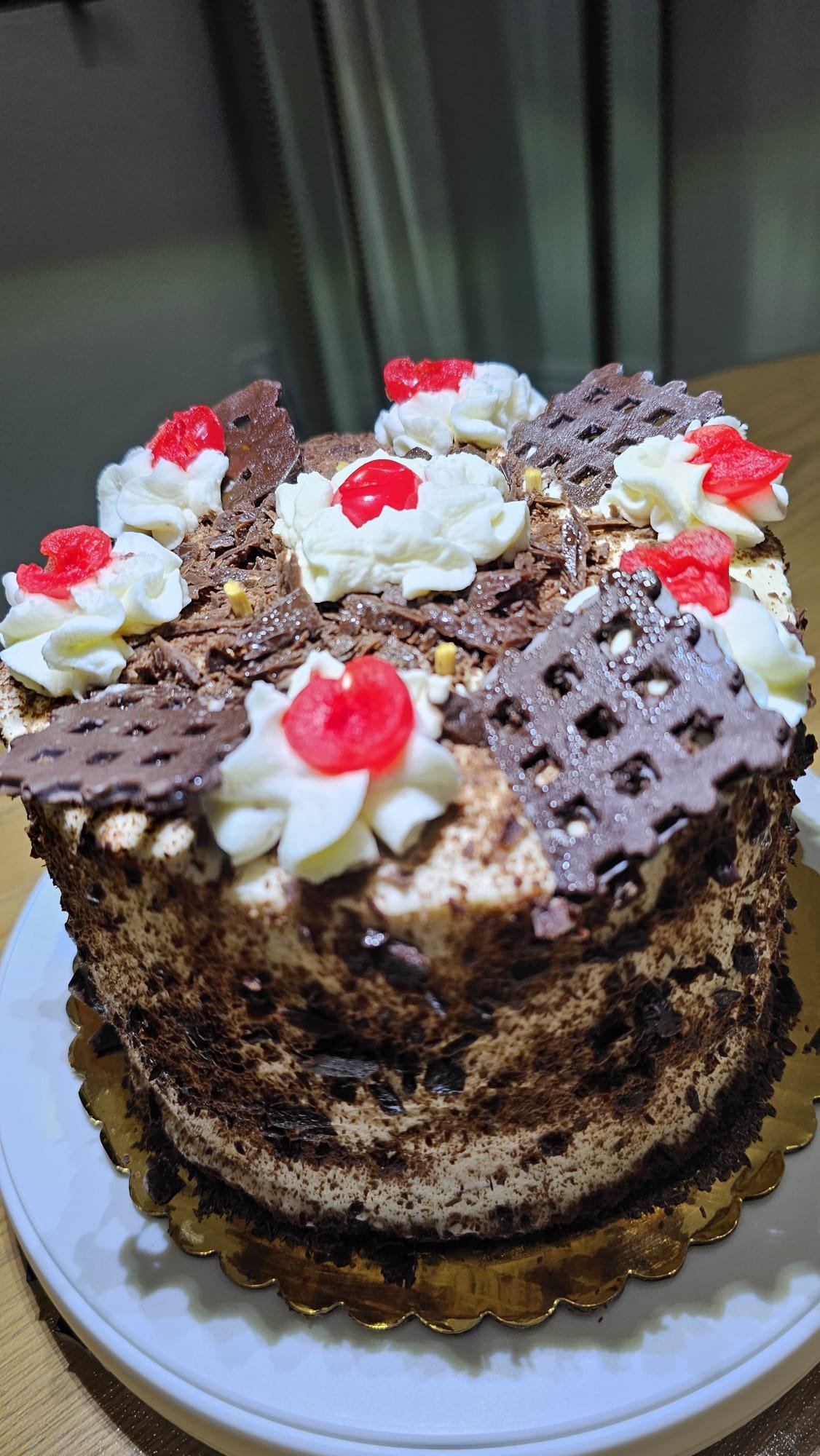 Black Forest Cake & Cherrie Sauce (Pastel Selva Negra)