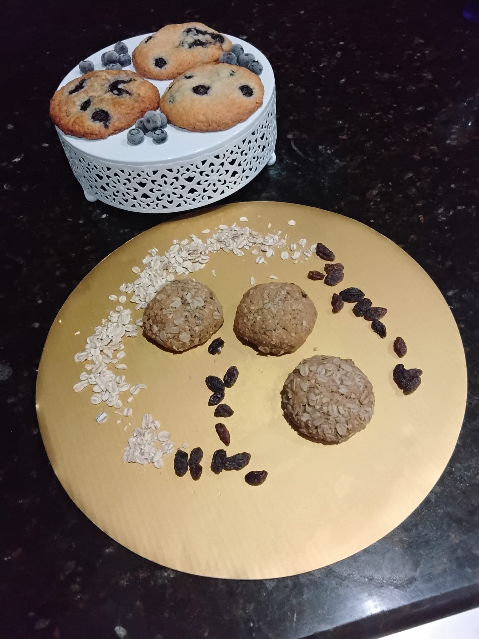 Cookies Oatmeal Raisin OR Blueberry & Coconut (Price per 2 units).